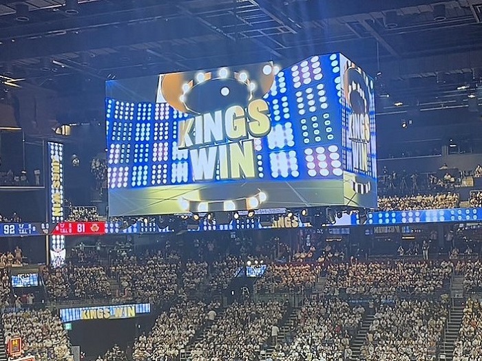 KINGS WIN